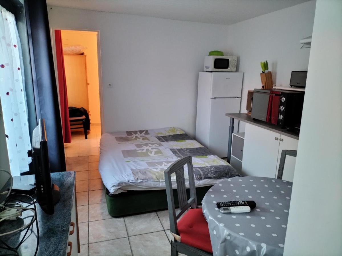 Maisonnee Avec Une Chambre Saint-Michel-en-l'Herm Экстерьер фото